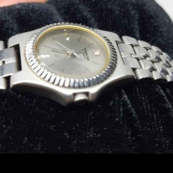 Samsung Diamond Chip Watch - Picture 3 of 4